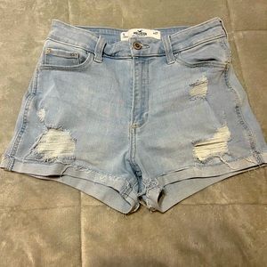 Hollister jean shorts, size 5, W27.